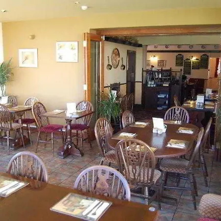 Windmill & Turnpike Guest house 4*