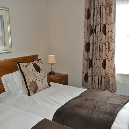 Windmill & Turnpike Guest house York